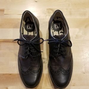 Fly London Palt wingtip style shoe